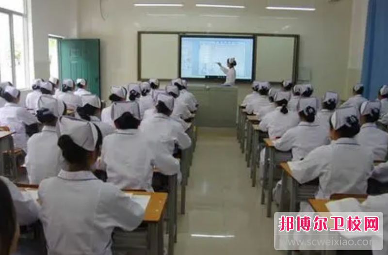 河池市衛生學(xué)校的農村醫學(xué)專(zhuān)業(yè)招生如何(2023參考)