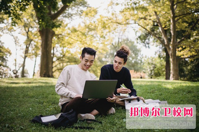 內江醫科學(xué)校高級護理專(zhuān)業(yè)介紹