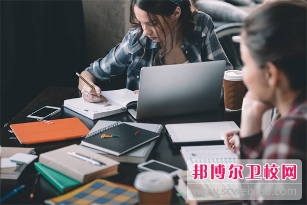 菏澤醫學(xué)專(zhuān)科學(xué)校助產(chǎn)專(zhuān)業(yè)介紹