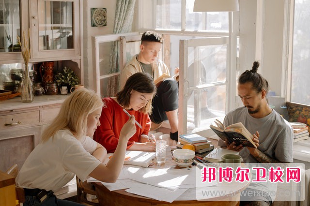 重慶公共衛生學(xué)校助產(chǎn)專(zhuān)業(yè)介紹