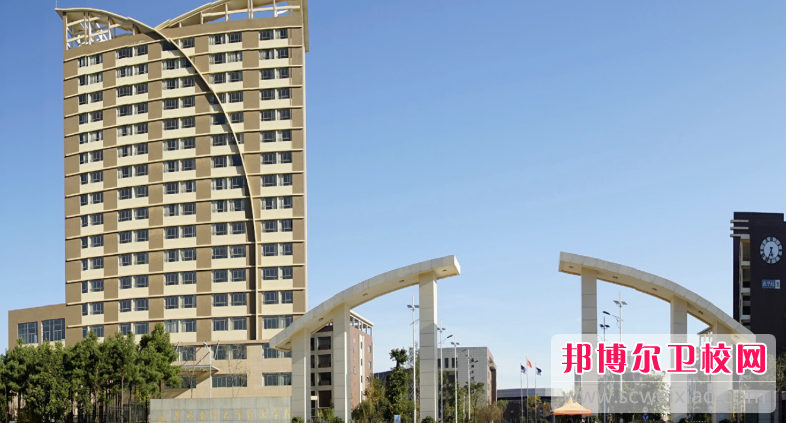 云南2023年讀護理學(xué)校需要什么證件
